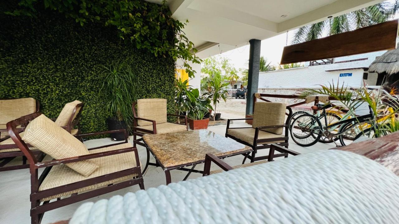 Hotel Mayari Holbox Exterior photo A 3D model of a patio